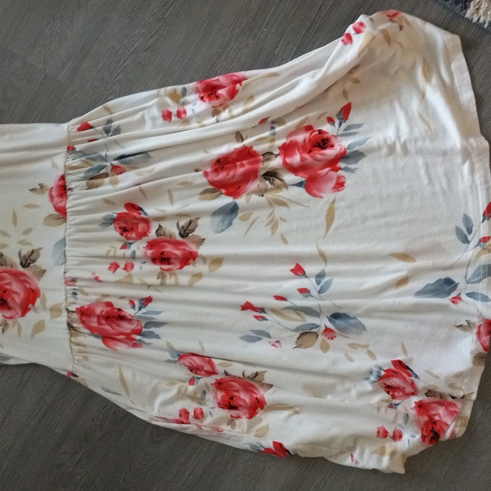 Dress - Picture 3 of 3